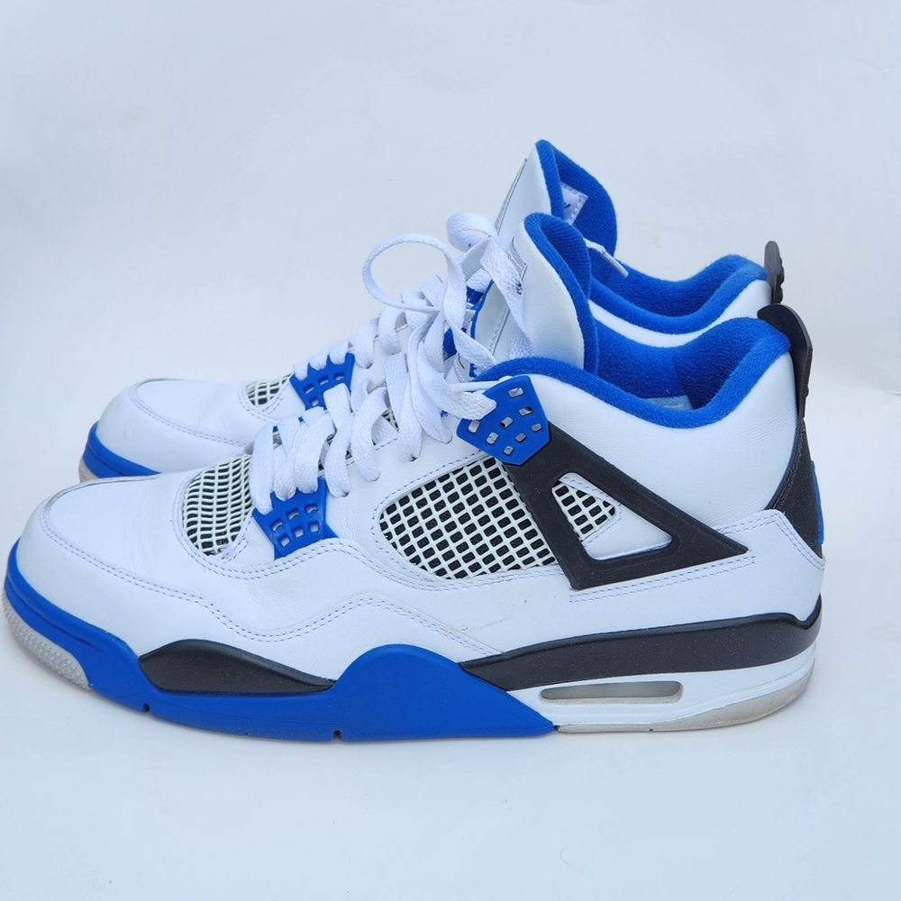 Jordan Men's White and Blue Sneakers